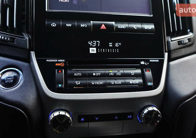 Черный Тойота Ленд Крузер, объемом двигателя 4.46 л и пробегом 149 тыс. км за 52700 $, фото 37 на Automoto.ua