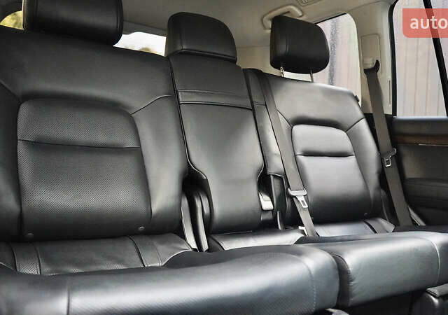 Черный Тойота Ленд Крузер, объемом двигателя 4.46 л и пробегом 149 тыс. км за 52700 $, фото 48 на Automoto.ua