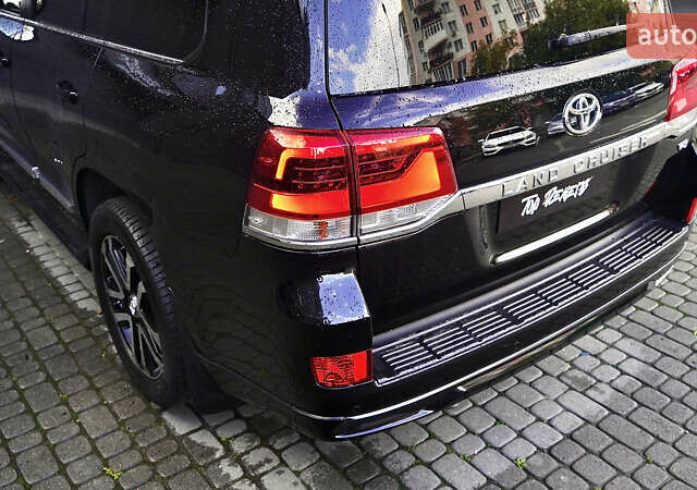 Черный Тойота Ленд Крузер, объемом двигателя 4.46 л и пробегом 149 тыс. км за 52700 $, фото 13 на Automoto.ua
