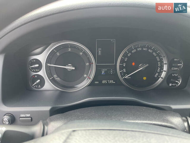 Черный Тойота Ленд Крузер, объемом двигателя 4.46 л и пробегом 186 тыс. км за 49500 $, фото 6 на Automoto.ua