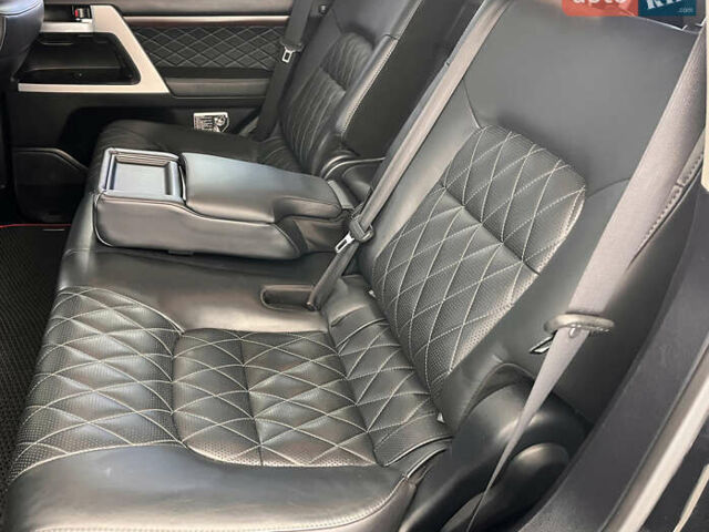 Черный Тойота Ленд Крузер, объемом двигателя 4.46 л и пробегом 184 тыс. км за 49950 $, фото 27 на Automoto.ua