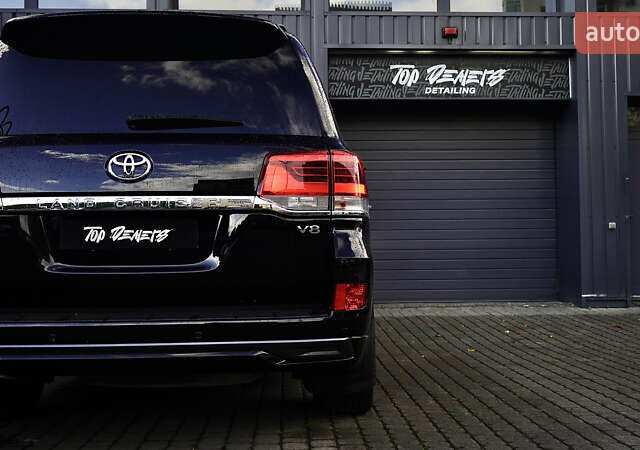 Черный Тойота Ленд Крузер, объемом двигателя 4.46 л и пробегом 149 тыс. км за 52700 $, фото 18 на Automoto.ua