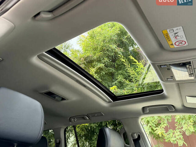 Черный Тойота Ленд Крузер, объемом двигателя 4.46 л и пробегом 118 тыс. км за 55500 $, фото 52 на Automoto.ua