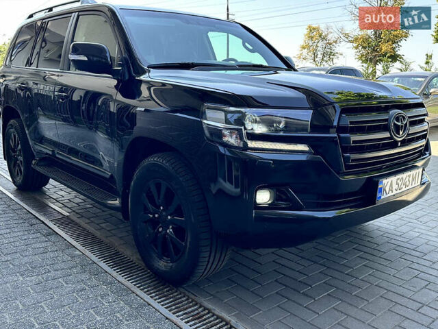 Черный Тойота Ленд Крузер, объемом двигателя 4.46 л и пробегом 217 тыс. км за 42999 $, фото 2 на Automoto.ua