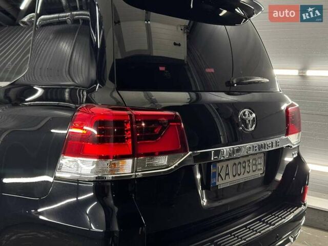 Черный Тойота Ленд Крузер, объемом двигателя 4.46 л и пробегом 208 тыс. км за 50500 $, фото 10 на Automoto.ua