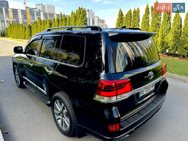 Черный Тойота Ленд Крузер, объемом двигателя 4.46 л и пробегом 320 тыс. км за 45999 $, фото 16 на Automoto.ua