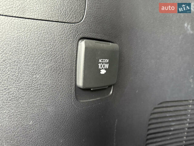 Черный Тойота Ленд Крузер, объемом двигателя 4.46 л и пробегом 101 тыс. км за 55000 $, фото 53 на Automoto.ua