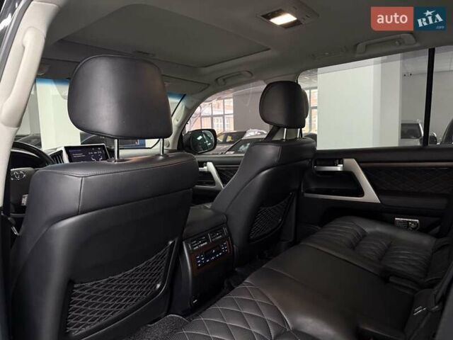 Черный Тойота Ленд Крузер, объемом двигателя 4.46 л и пробегом 185 тыс. км за 51200 $, фото 12 на Automoto.ua