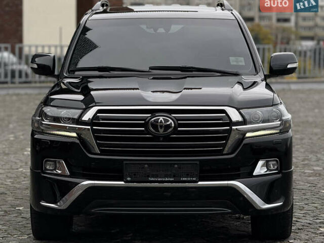Черный Тойота Ленд Крузер, объемом двигателя 4.46 л и пробегом 132 тыс. км за 54999 $, фото 2 на Automoto.ua