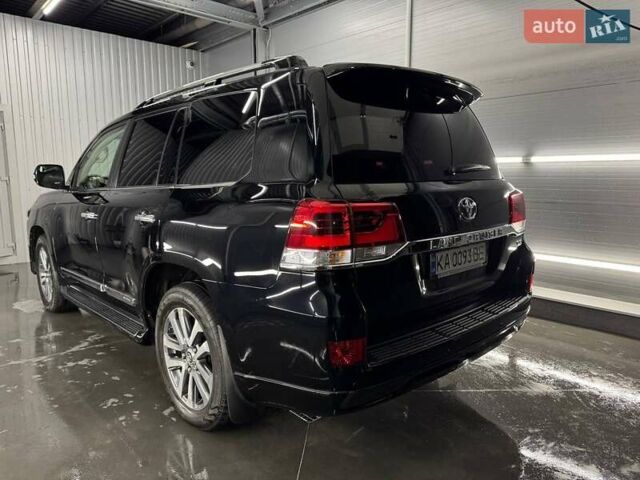 Черный Тойота Ленд Крузер, объемом двигателя 4.46 л и пробегом 208 тыс. км за 50500 $, фото 3 на Automoto.ua