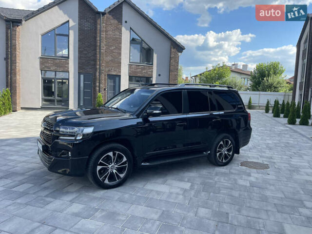 Черный Тойота Ленд Крузер, объемом двигателя 4.46 л и пробегом 204 тыс. км за 49000 $, фото 3 на Automoto.ua