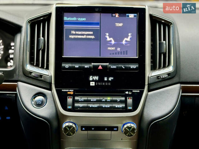 Черный Тойота Ленд Крузер, объемом двигателя 4.5 л и пробегом 131 тыс. км за 55000 $, фото 26 на Automoto.ua