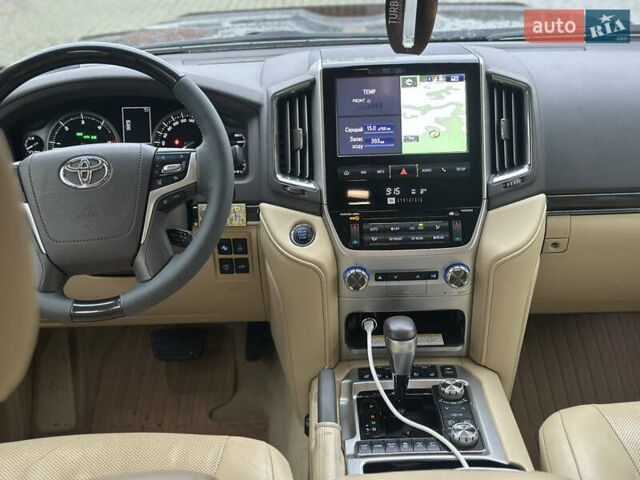 Черный Тойота Ленд Крузер, объемом двигателя 4.46 л и пробегом 190 тыс. км за 54500 $, фото 11 на Automoto.ua