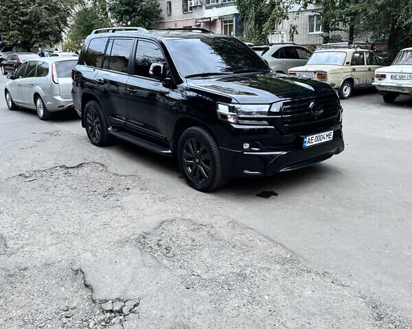 Черный Тойота Ленд Крузер, объемом двигателя 4.46 л и пробегом 177 тыс. км за 52000 $, фото 41 на Automoto.ua