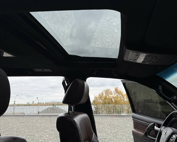 Черный Тойота Ленд Крузер, объемом двигателя 4.46 л и пробегом 132 тыс. км за 54999 $, фото 23 на Automoto.ua