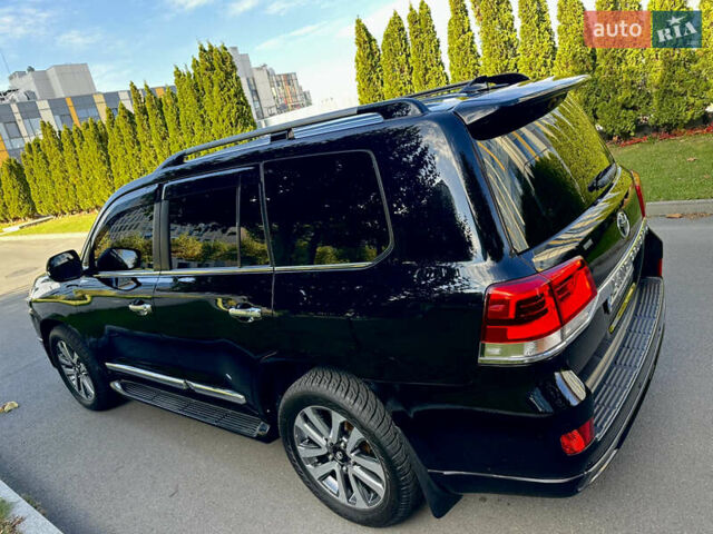 Черный Тойота Ленд Крузер, объемом двигателя 4.46 л и пробегом 320 тыс. км за 45999 $, фото 12 на Automoto.ua