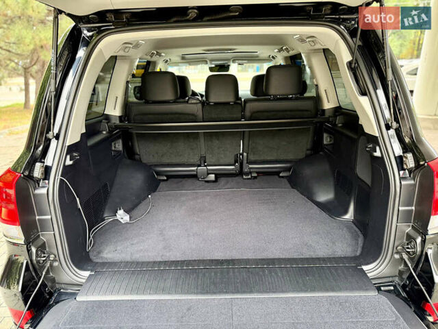 Черный Тойота Ленд Крузер, объемом двигателя 4.46 л и пробегом 118 тыс. км за 55500 $, фото 14 на Automoto.ua