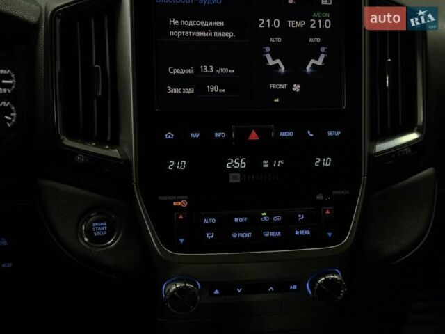 Черный Тойота Ленд Крузер, объемом двигателя 4.46 л и пробегом 185 тыс. км за 51200 $, фото 13 на Automoto.ua