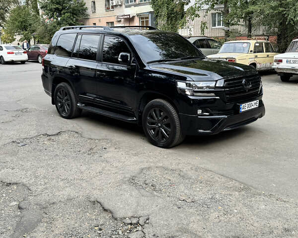 Черный Тойота Ленд Крузер, объемом двигателя 4.46 л и пробегом 177 тыс. км за 52000 $, фото 2 на Automoto.ua