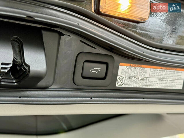 Черный Тойота Ленд Крузер, объемом двигателя 4.46 л и пробегом 118 тыс. км за 55500 $, фото 12 на Automoto.ua