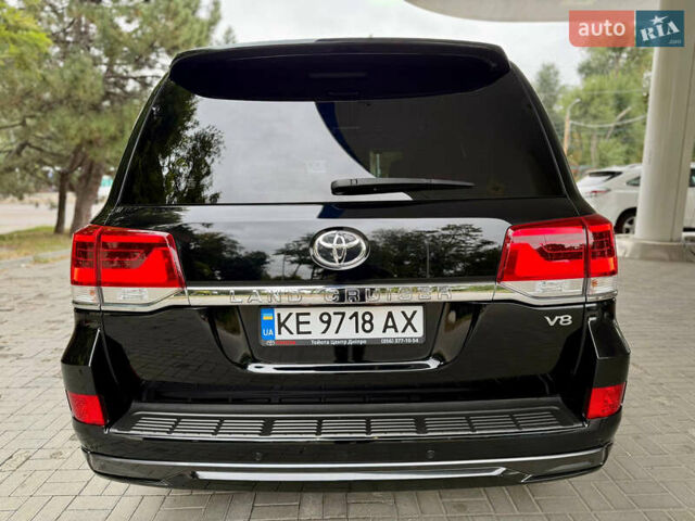 Черный Тойота Ленд Крузер, объемом двигателя 4.46 л и пробегом 118 тыс. км за 55500 $, фото 8 на Automoto.ua