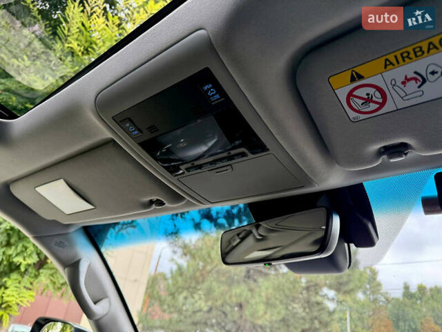 Черный Тойота Ленд Крузер, объемом двигателя 4.46 л и пробегом 118 тыс. км за 55500 $, фото 53 на Automoto.ua