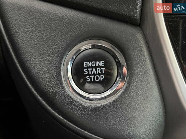 Черный Тойота Ленд Крузер, объемом двигателя 4.46 л и пробегом 184 тыс. км за 49950 $, фото 25 на Automoto.ua