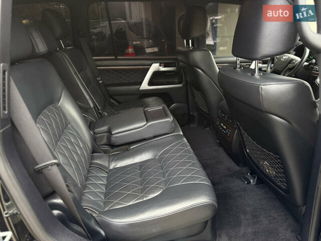 Черный Тойота Ленд Крузер, объемом двигателя 4.46 л и пробегом 200 тыс. км за 50500 $, фото 40 на Automoto.ua