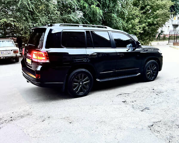 Черный Тойота Ленд Крузер, объемом двигателя 4.46 л и пробегом 177 тыс. км за 52000 $, фото 61 на Automoto.ua