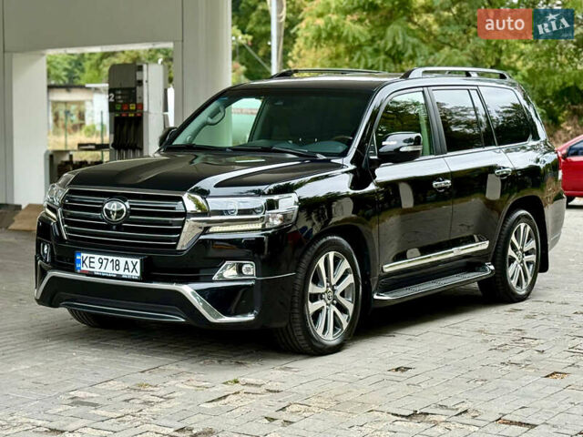 Черный Тойота Ленд Крузер, объемом двигателя 4.46 л и пробегом 118 тыс. км за 55500 $, фото 69 на Automoto.ua