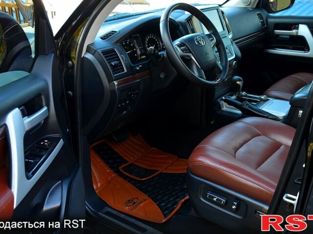 Черный Тойота Ленд Крузер, объемом двигателя 4.6 л и пробегом 137 тыс. км за 57500 $, фото 6 на Automoto.ua