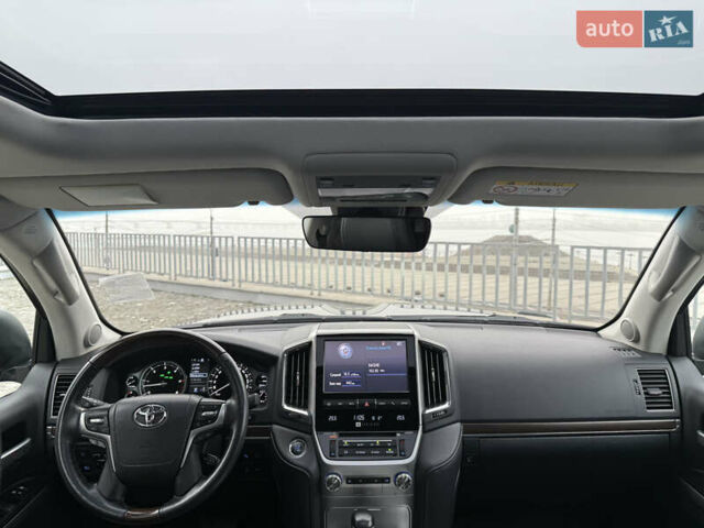 Черный Тойота Ленд Крузер, объемом двигателя 4.46 л и пробегом 101 тыс. км за 55000 $, фото 47 на Automoto.ua