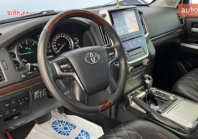 Черный Тойота Ленд Крузер, объемом двигателя 4.46 л и пробегом 184 тыс. км за 49950 $, фото 5 на Automoto.ua