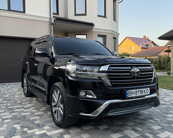 Черный Тойота Ленд Крузер, объемом двигателя 4.46 л и пробегом 181 тыс. км за 51500 $, фото 2 на Automoto.ua