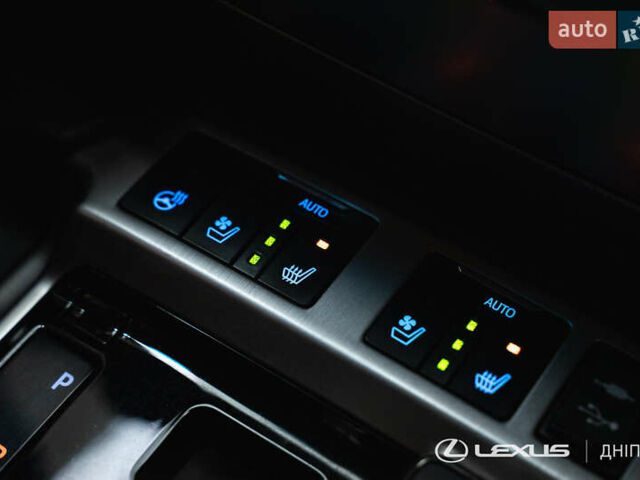 Черный Тойота Ленд Крузер, объемом двигателя 4.46 л и пробегом 222 тыс. км за 44700 $, фото 37 на Automoto.ua