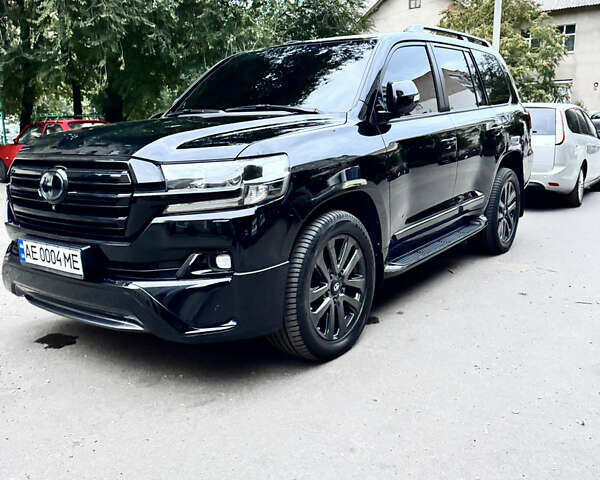 Черный Тойота Ленд Крузер, объемом двигателя 4.46 л и пробегом 177 тыс. км за 52000 $, фото 27 на Automoto.ua