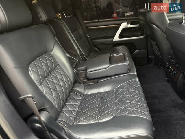 Черный Тойота Ленд Крузер, объемом двигателя 4.46 л и пробегом 200 тыс. км за 50500 $, фото 41 на Automoto.ua