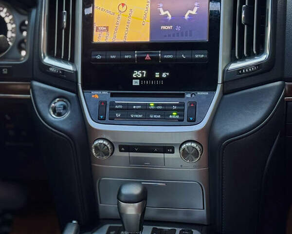 Черный Тойота Ленд Крузер, объемом двигателя 4.61 л и пробегом 132 тыс. км за 57000 $, фото 14 на Automoto.ua