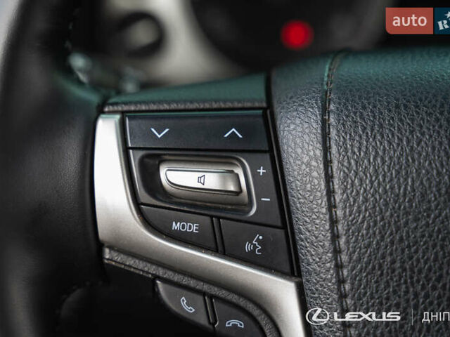 Черный Тойота Ленд Крузер, объемом двигателя 4.46 л и пробегом 222 тыс. км за 44700 $, фото 22 на Automoto.ua