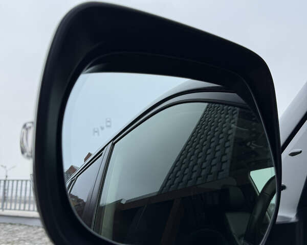 Черный Тойота Ленд Крузер, объемом двигателя 4.46 л и пробегом 101 тыс. км за 55000 $, фото 11 на Automoto.ua