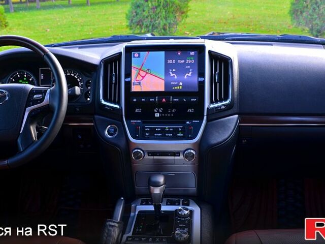 Черный Тойота Ленд Крузер, объемом двигателя 4.6 л и пробегом 137 тыс. км за 57500 $, фото 12 на Automoto.ua