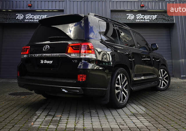 Черный Тойота Ленд Крузер, объемом двигателя 4.46 л и пробегом 149 тыс. км за 52700 $, фото 20 на Automoto.ua