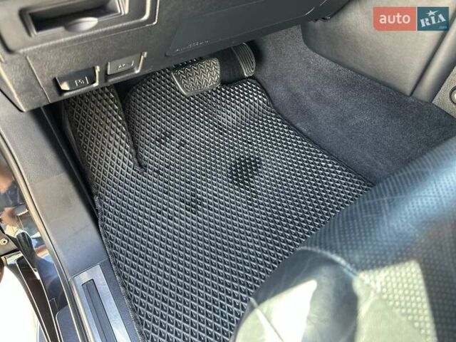 Черный Тойота Ленд Крузер, объемом двигателя 4.46 л и пробегом 133 тыс. км за 47000 $, фото 12 на Automoto.ua