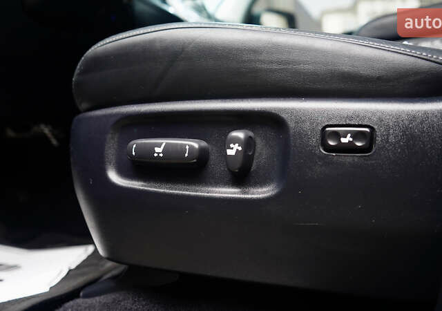 Черный Тойота Ленд Крузер, объемом двигателя 4.46 л и пробегом 149 тыс. км за 52700 $, фото 45 на Automoto.ua