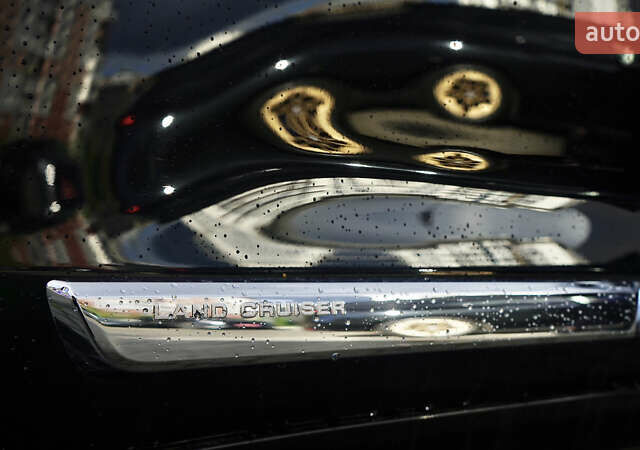 Черный Тойота Ленд Крузер, объемом двигателя 4.46 л и пробегом 149 тыс. км за 52700 $, фото 21 на Automoto.ua