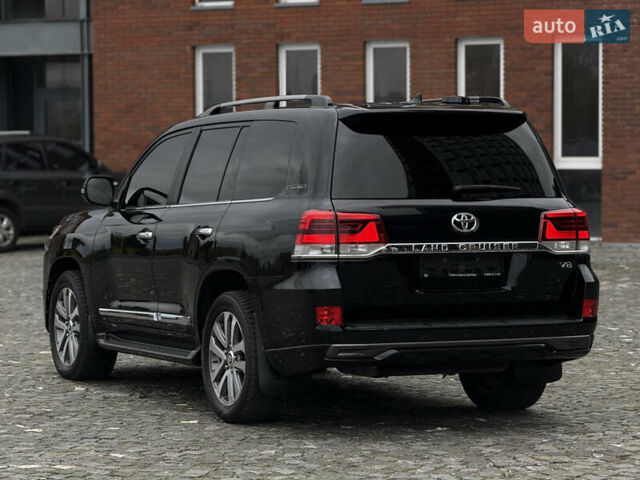 Черный Тойота Ленд Крузер, объемом двигателя 4.46 л и пробегом 132 тыс. км за 54999 $, фото 9 на Automoto.ua