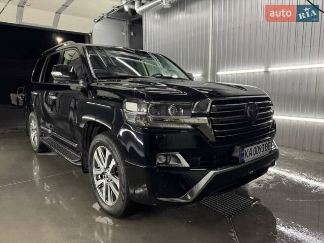 Черный Тойота Ленд Крузер, объемом двигателя 4.46 л и пробегом 208 тыс. км за 50500 $, фото 1 на Automoto.ua