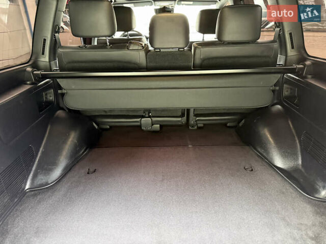 Черный Тойота Ленд Крузер, объемом двигателя 4.46 л и пробегом 200 тыс. км за 50500 $, фото 29 на Automoto.ua