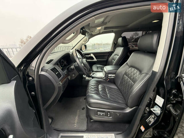 Черный Тойота Ленд Крузер, объемом двигателя 4.46 л и пробегом 101 тыс. км за 55000 $, фото 21 на Automoto.ua