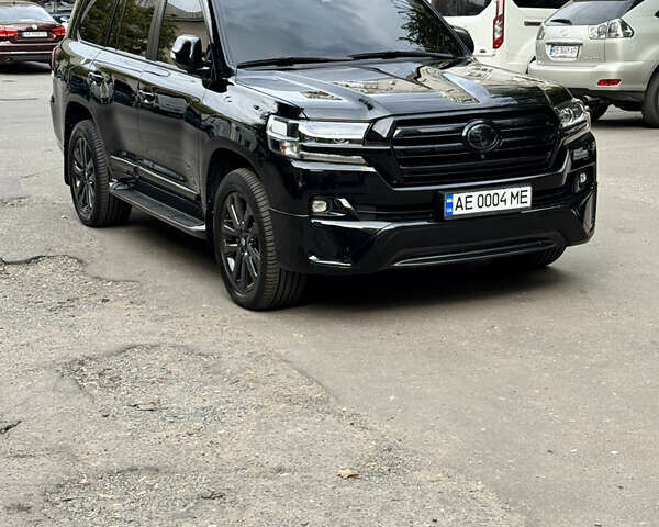 Черный Тойота Ленд Крузер, объемом двигателя 4.46 л и пробегом 177 тыс. км за 52000 $, фото 1 на Automoto.ua